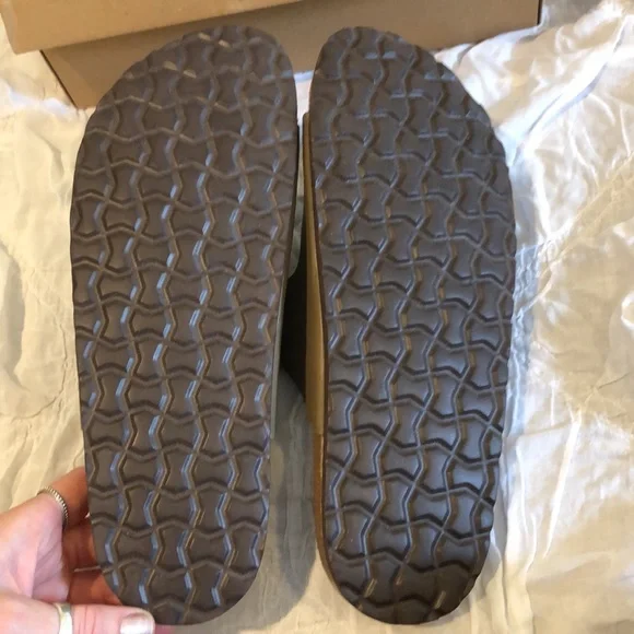 NIB, womens 11, Birkenstock-style sandals by Cushion Air. - Picture 5 of 5